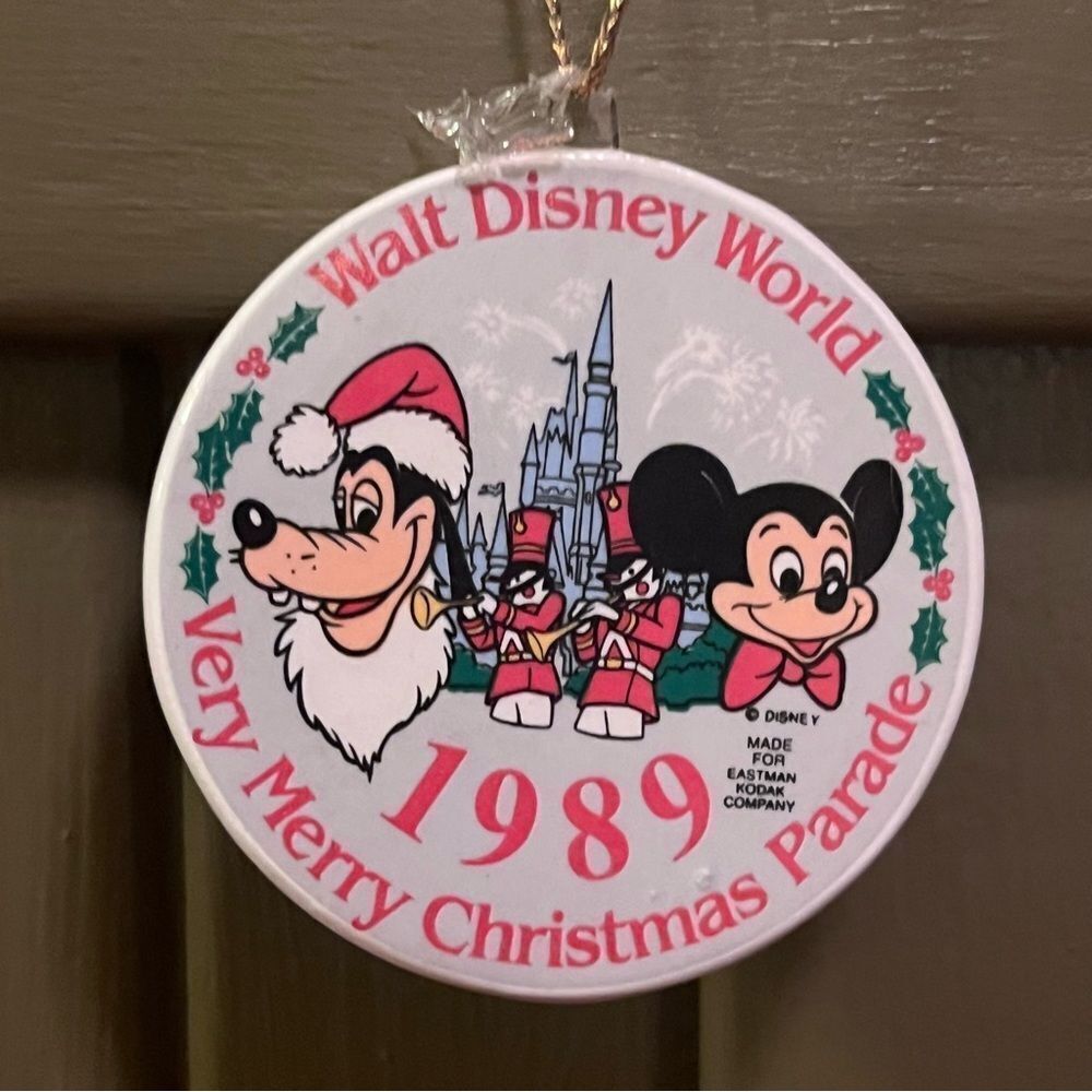 Disney Walt Disney World Very Merry Christmas Parade 1989 Ornament